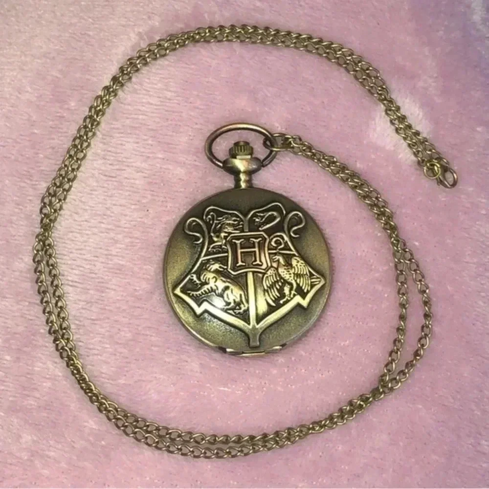 Hogwarts Coat of Arms Harry Potter Bronze Pocket Watch and Chain NWT